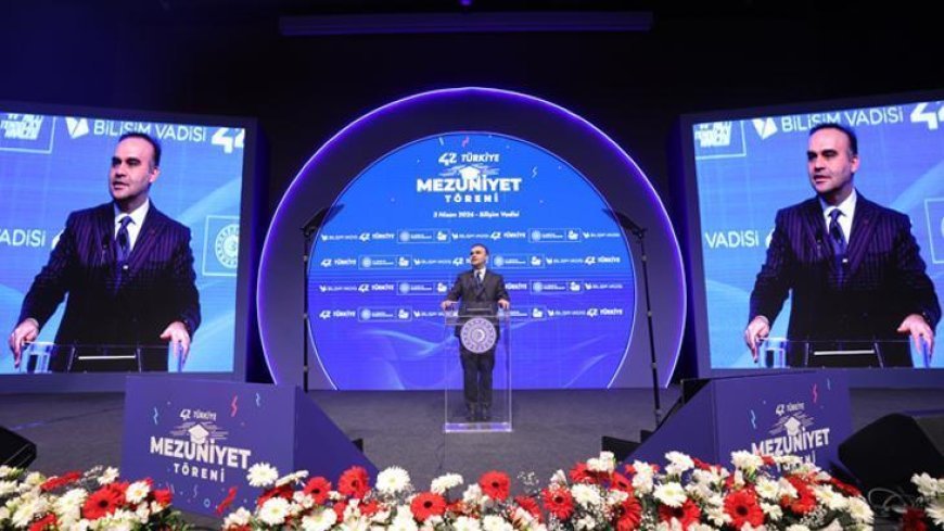 42 Türkiye Yazılım Okulları ilk mezunlarını verdi