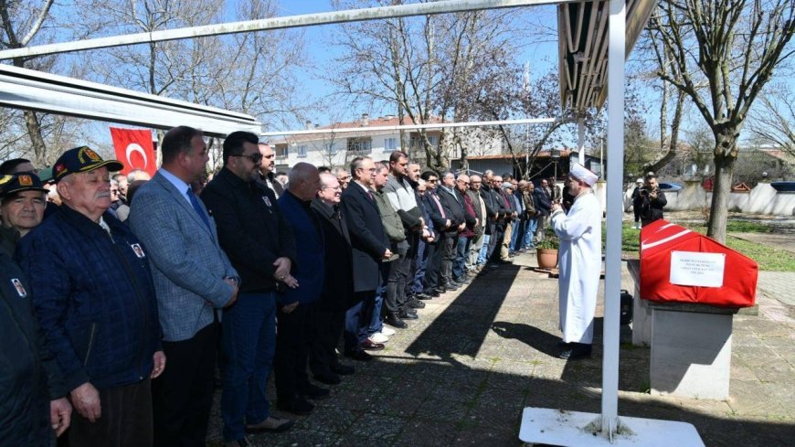 Emekli gazi polis törenle son yolculuğuna uğurlandı