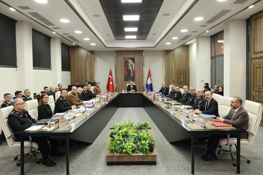 İçişleri Bakanı Çiftçi, Jandarma ve Sahil Güvenlik Akademisi'ni ziyaret etti