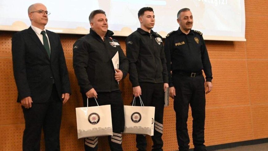 Tekirdağ'da Otogarı'nda uyuşturucu sevkiyatını engelleyen güvenlikçilere plaket