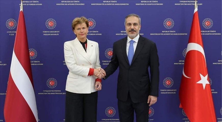 Dışişleri Bakanı Hakan Fidan, ADF marjında Letonya Dışişleri Bakanı Braze ile görüştü