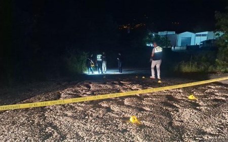 Sakarya'da sokak ortasında silahlı çatışma! Kurşunlar havada uçuştu, bölgeye ekipler yağdı: Çok Sayıda yaralı var