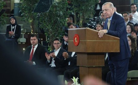 Gençlerle bir araya gelen Cumhurbaşkanı Erdoğan: Sizlere kardeşliğin olduğu bir Türkiye teslim edeceğiz