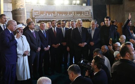 Cumhurbaşkanı Erdoğan cuma namazını Ayasofya Camii'nde kıldı