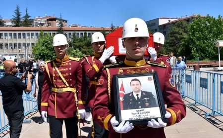 Şehit jandarmaya gözyaşlarıyla veda