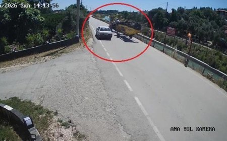 Antalya'da korku dolu anlar! Traktörün altında kalmaktan saniyelerle kurtuldular