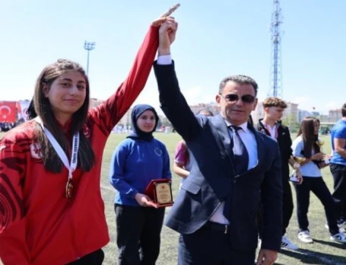 KAPAKLI’DA DA 19 MAYIS COŞKUYLA KUTLANDI