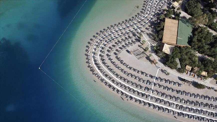 Akdeniz'de mavi rekabet! Türkiye’nin mavi bayraklı plaj sayısı 580’e yükseldi