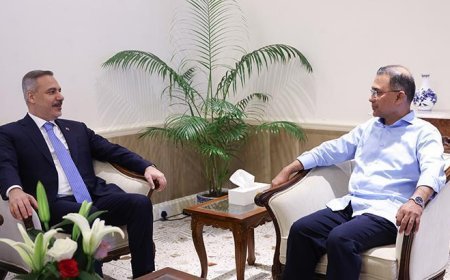 Dışişleri Bakanı Hakan Fidan, Bangladeş Başbakanı Rahman ile görüştü