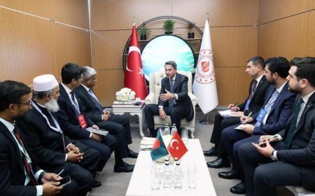 Bakan Bayraktar, Bangladeşli bakanlarla görüştü: Yatırımlarını değerlendirdik