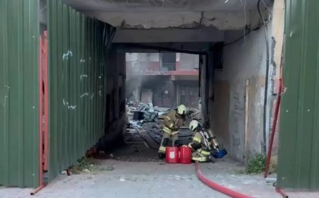 Küçükçekmece'de boşaltılan sitede yangın