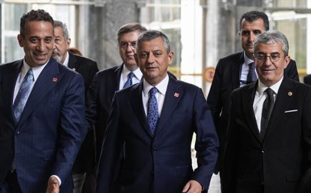 Son dakika... Özgür Özel ve ekibi CHP PM'den istifa etti