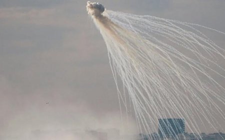 İsrail kana doymuyor! Lübnan'ın güneyini fosfor bombasıyla hedef aldı