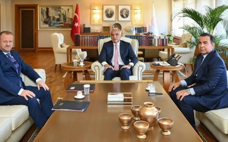Bakan Ersoy, RTÜK Başkanı Daniş ile görüştü