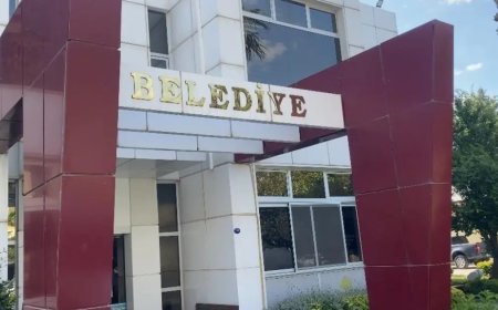 Seferihisar Belediyesi'ne operasyon. Başkan Yardımcısı dahil 5 tutuklama