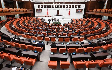 Meclis'te torba teklif mesaisi. Taksi, dolmuş ticari plaka devrine KDV istisnası gelecek