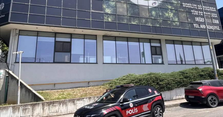 İstanbul ve Antalya'da Otokoç binalarına silahlı saldırı