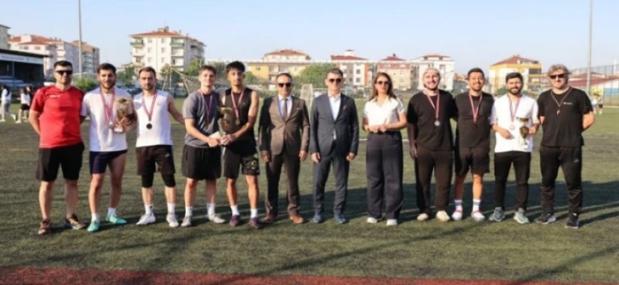 KAPAKLI'DA AYAK TENİSİ HEYECANI SONA ERDİ: ŞAMPİYON HARAM BALL