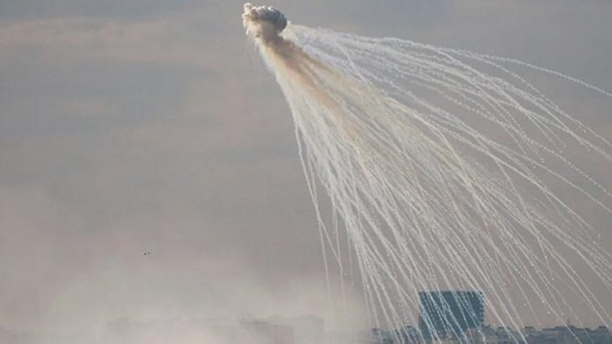 İsrail kana doymuyor! Lübnan'ın güneyini fosfor bombasıyla hedef aldı