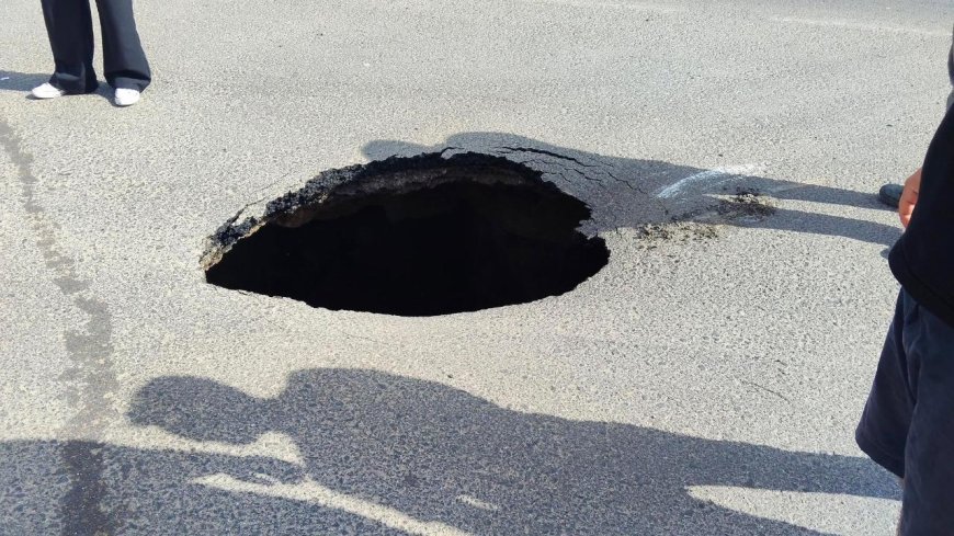 Çorlu'da Yine Yol Çöktü
