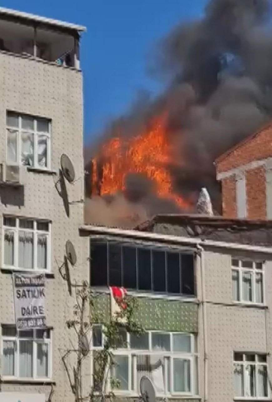 Sultangazi'de çatıda başlayan alevler mahalleyi sardı! 7 bina tehlikeyle karşı karşıya kaldı